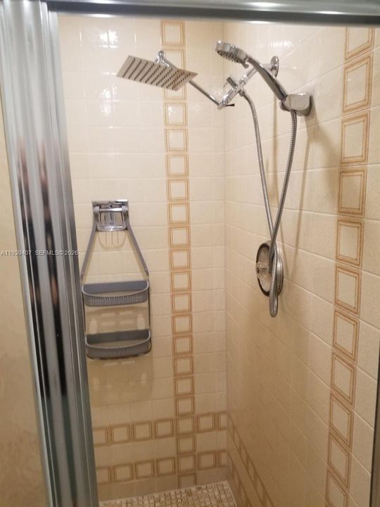 For Rent: $3,150 (2 beds, 2 baths, 1280 Square Feet)