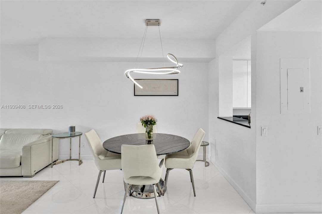 En Venta: $385,000 (1 camas, 1 baños, 800 Pies cuadrados)