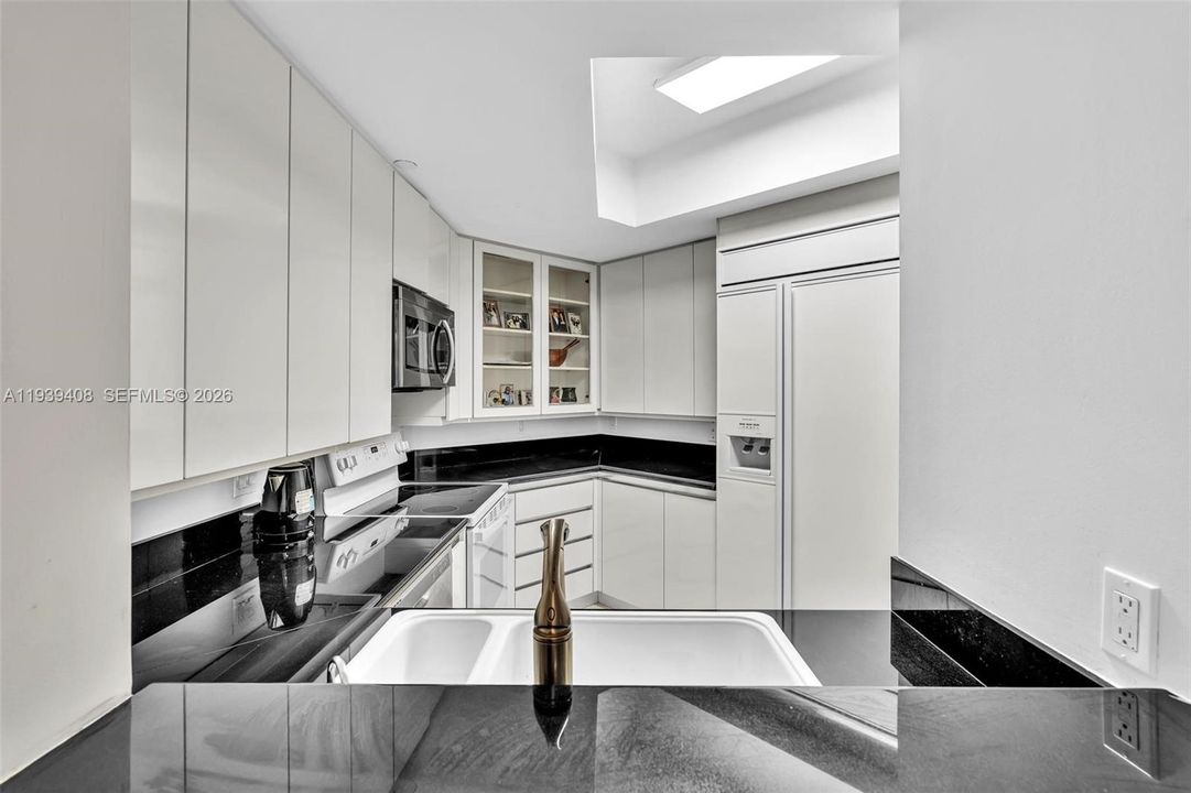 En Venta: $385,000 (1 camas, 1 baños, 800 Pies cuadrados)