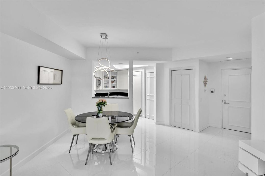 En Venta: $385,000 (1 camas, 1 baños, 800 Pies cuadrados)