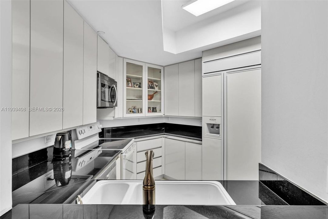 En Venta: $385,000 (1 camas, 1 baños, 800 Pies cuadrados)