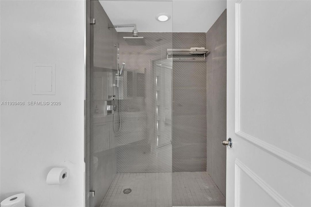 En Venta: $385,000 (1 camas, 1 baños, 800 Pies cuadrados)