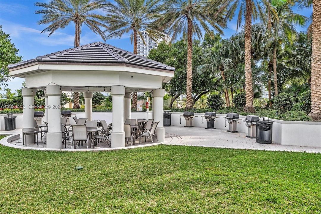 En Venta: $385,000 (1 camas, 1 baños, 800 Pies cuadrados)