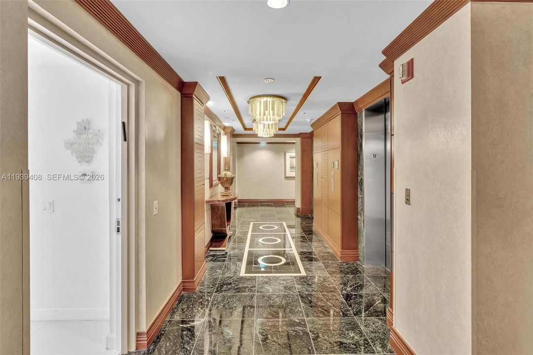 En Venta: $385,000 (1 camas, 1 baños, 800 Pies cuadrados)