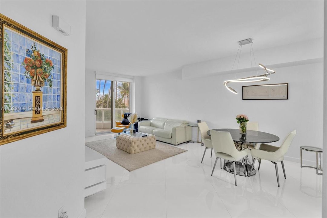 En Venta: $385,000 (1 camas, 1 baños, 800 Pies cuadrados)