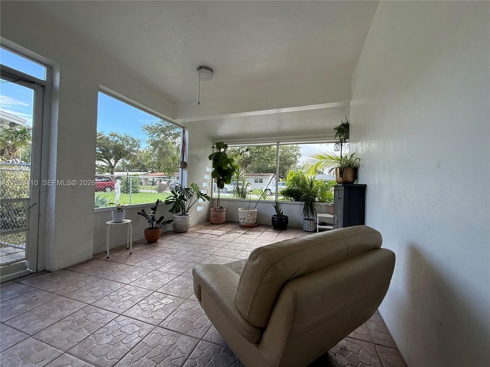 待售: $535,000 (3 贝兹, 2 浴室, 1290 平方英尺)