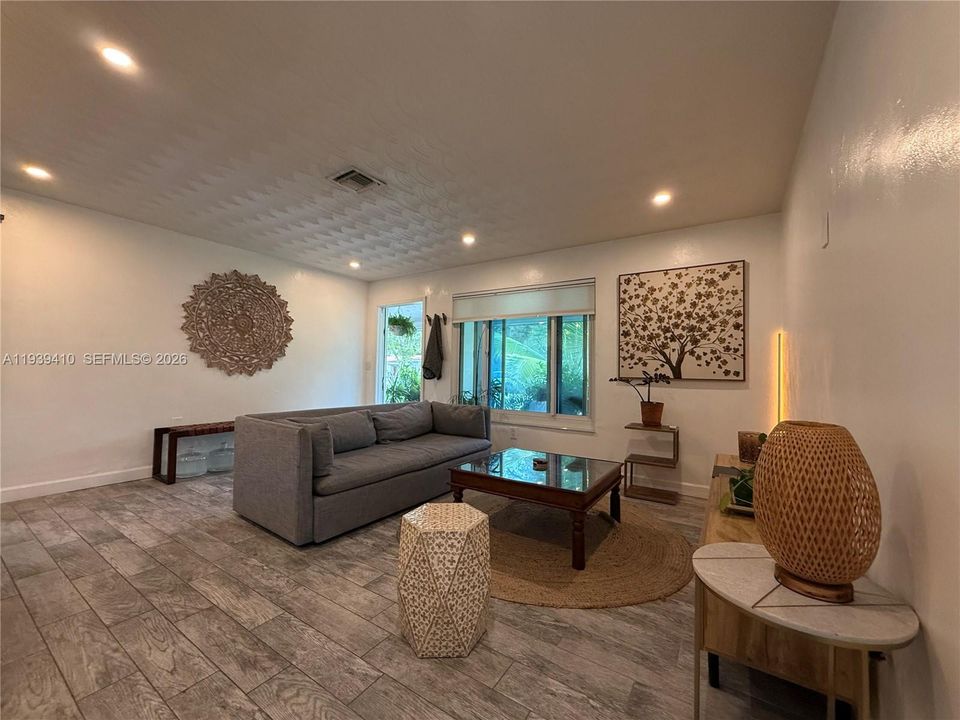 待售: $535,000 (3 贝兹, 2 浴室, 1290 平方英尺)