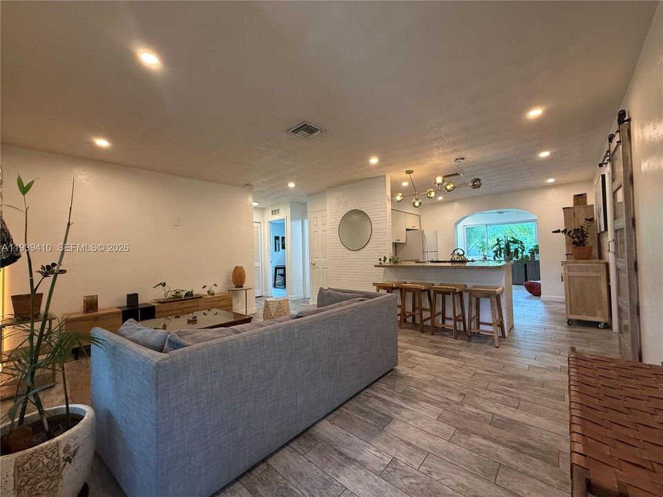 待售: $535,000 (3 贝兹, 2 浴室, 1290 平方英尺)