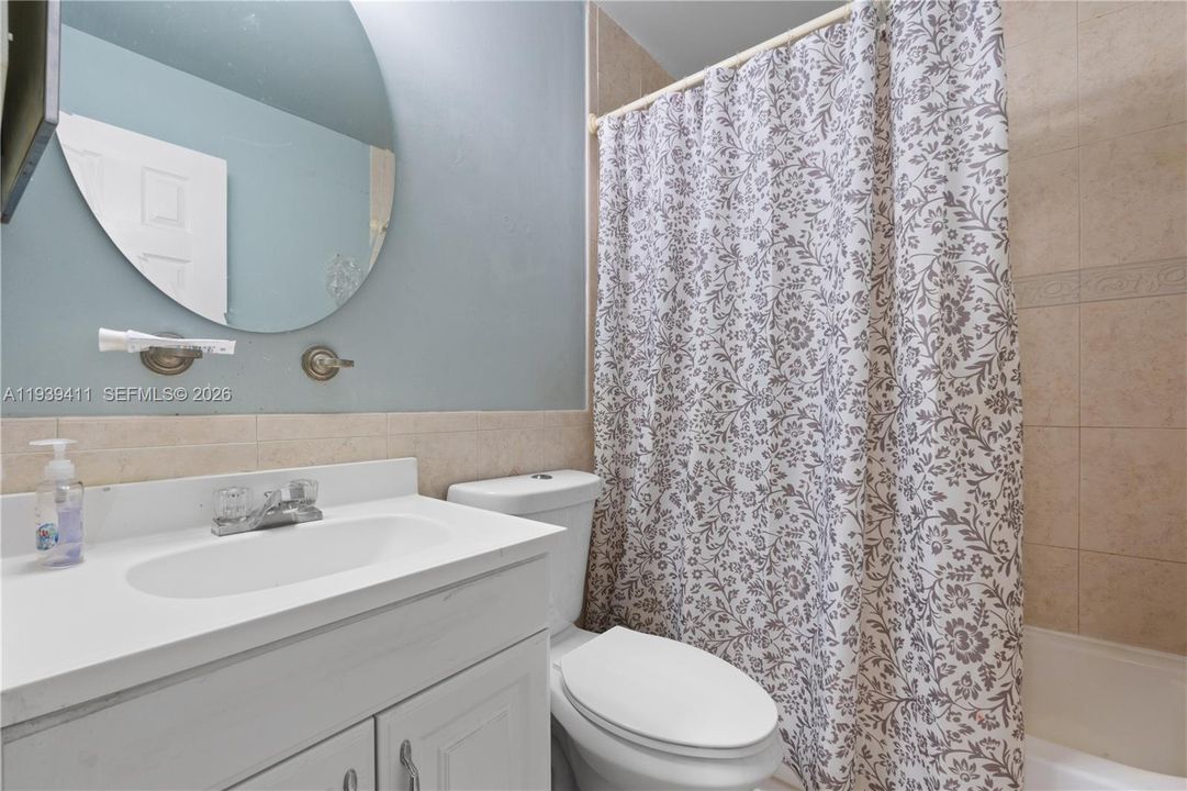 En Venta: $309,000 (2 camas, 2 baños, 948 Pies cuadrados)