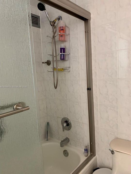 For Rent: $2,699 (2 beds, 2 baths, 1031 Square Feet)