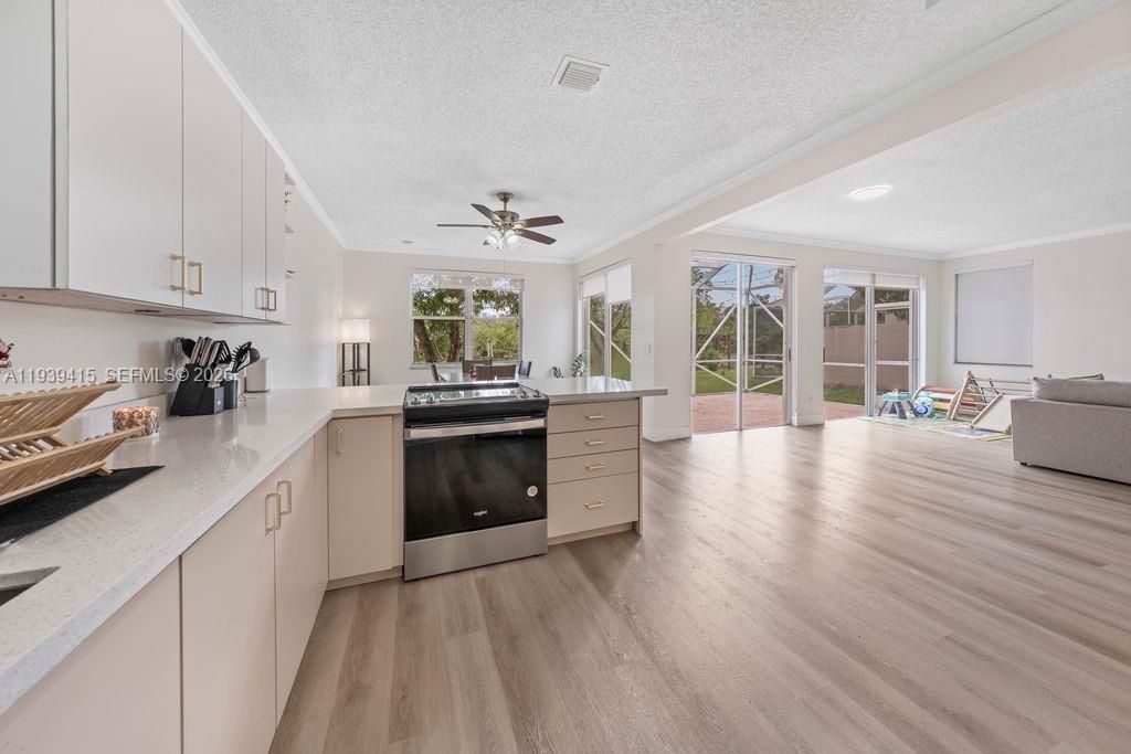 待售: $624,999 (3 贝兹, 2 浴室, 1836 平方英尺)