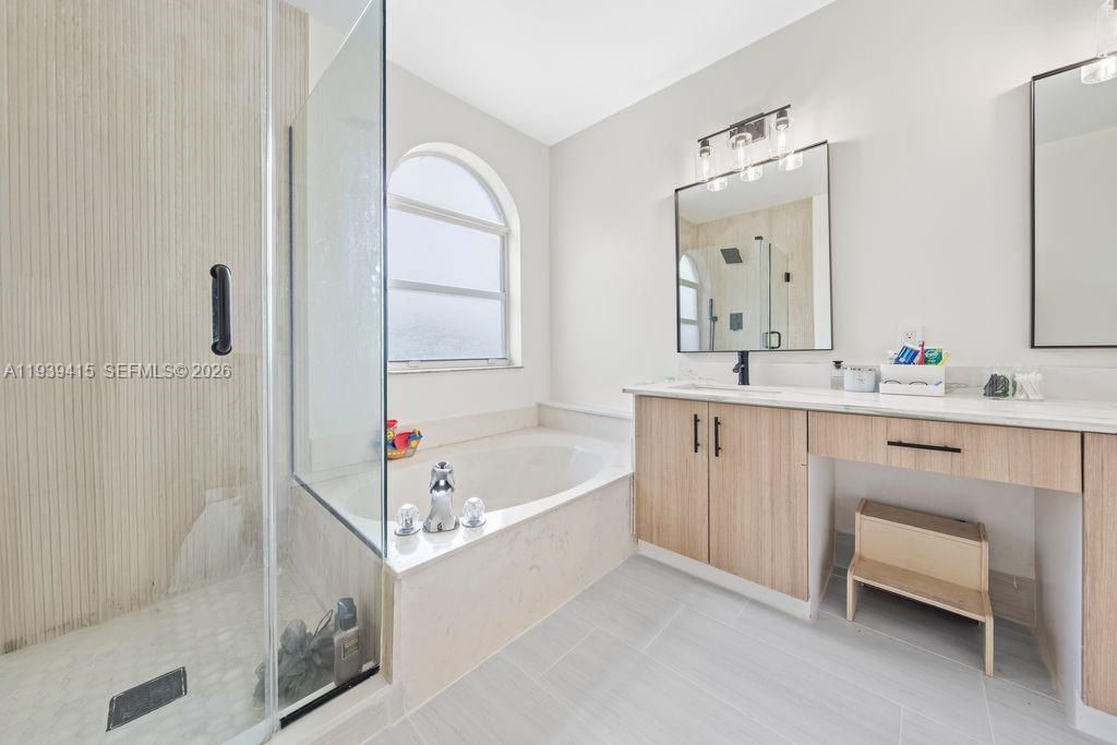 待售: $624,999 (3 贝兹, 2 浴室, 1836 平方英尺)