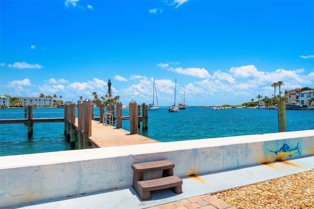 出租: $2,500 (1 贝兹, 1 浴室, 639 平方英尺)