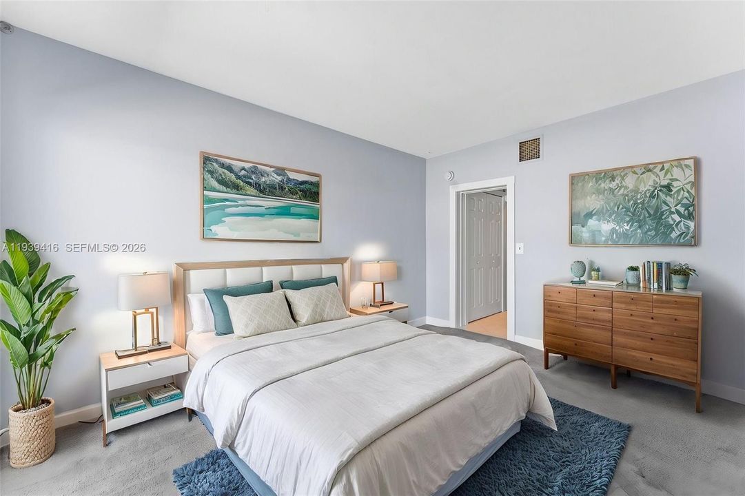 出租: $2,500 (1 贝兹, 1 浴室, 639 平方英尺)