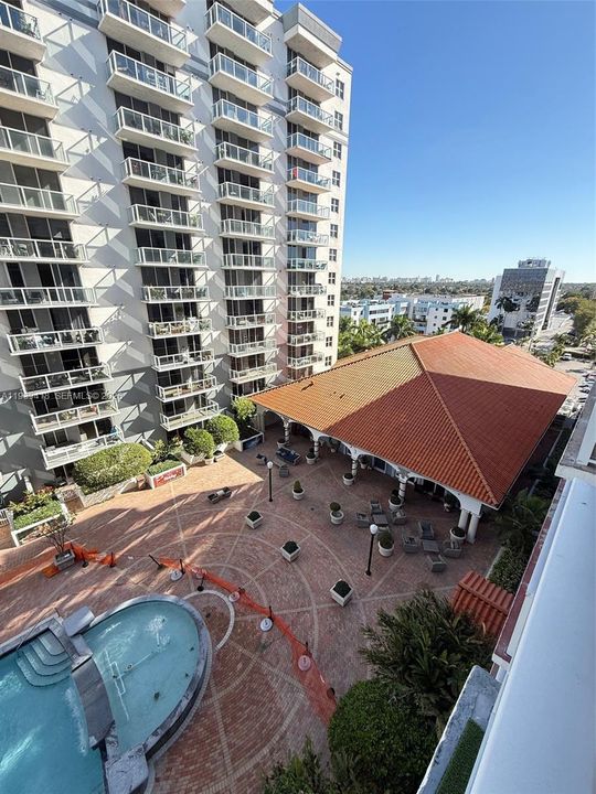 En Venta: $444,000 (2 camas, 2 baños, 923 Pies cuadrados)