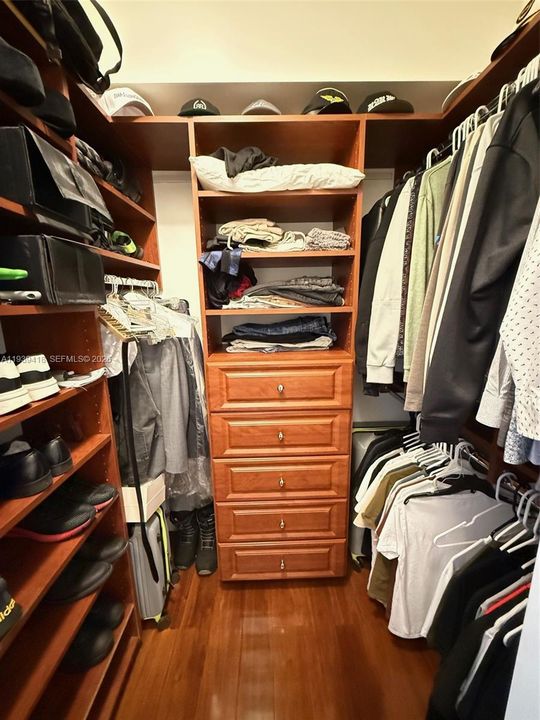 En Venta: $444,000 (2 camas, 2 baños, 923 Pies cuadrados)