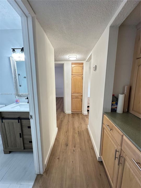 В аренду: $2,375 (2 спален, 1 ванн, 1000 Квадратных фут)