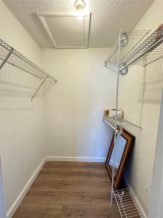 В аренду: $2,375 (2 спален, 1 ванн, 1000 Квадратных фут)