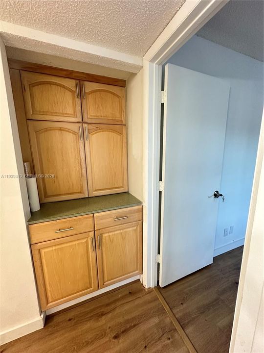 В аренду: $2,375 (2 спален, 1 ванн, 1000 Квадратных фут)