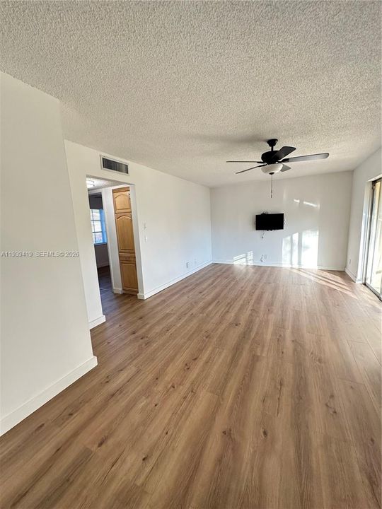 В аренду: $2,375 (2 спален, 1 ванн, 1000 Квадратных фут)