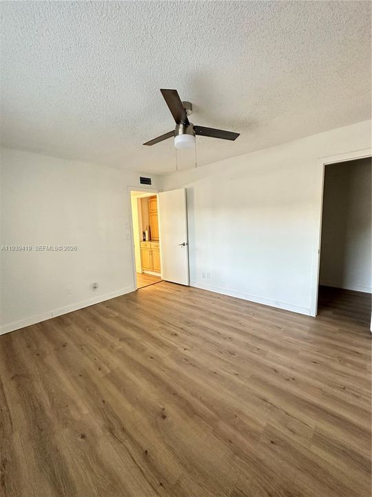 В аренду: $2,375 (2 спален, 1 ванн, 1000 Квадратных фут)