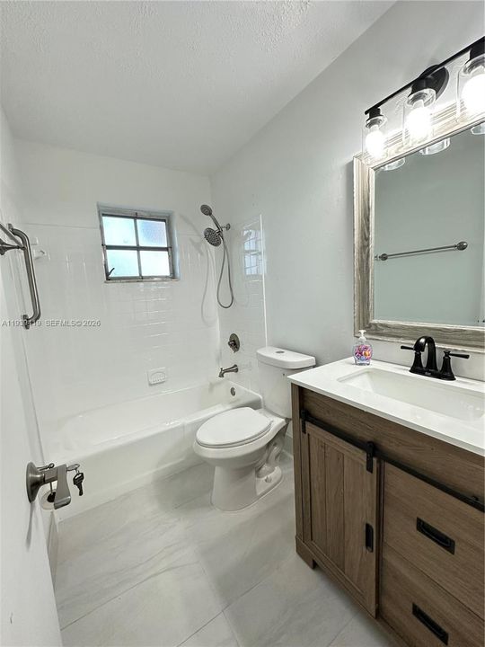 В аренду: $2,375 (2 спален, 1 ванн, 1000 Квадратных фут)