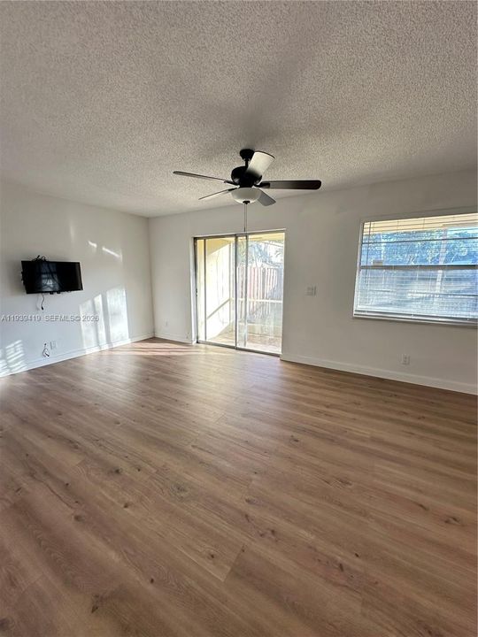 В аренду: $2,375 (2 спален, 1 ванн, 1000 Квадратных фут)