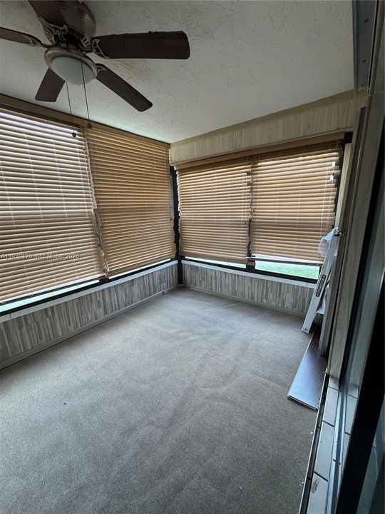 На продажу: $135,000 (2 спален, 2 ванн, 1270 Квадратных фут)