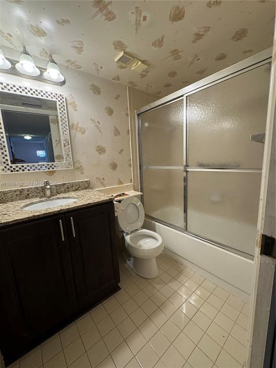 На продажу: $135,000 (2 спален, 2 ванн, 1270 Квадратных фут)