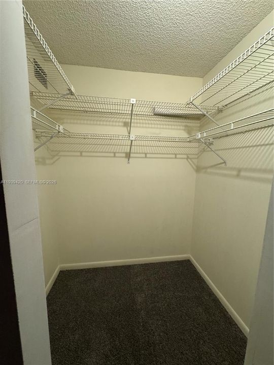 На продажу: $135,000 (2 спален, 2 ванн, 1270 Квадратных фут)