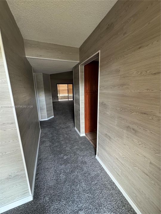 На продажу: $135,000 (2 спален, 2 ванн, 1270 Квадратных фут)