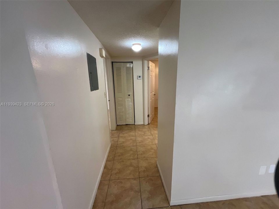 出租: $2,100 (2 贝兹, 2 浴室, 812 平方英尺)