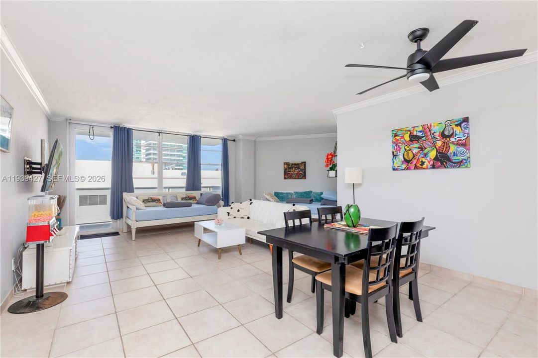 For Rent: $4,000 (1 beds, 1 baths, 847 Square Feet)