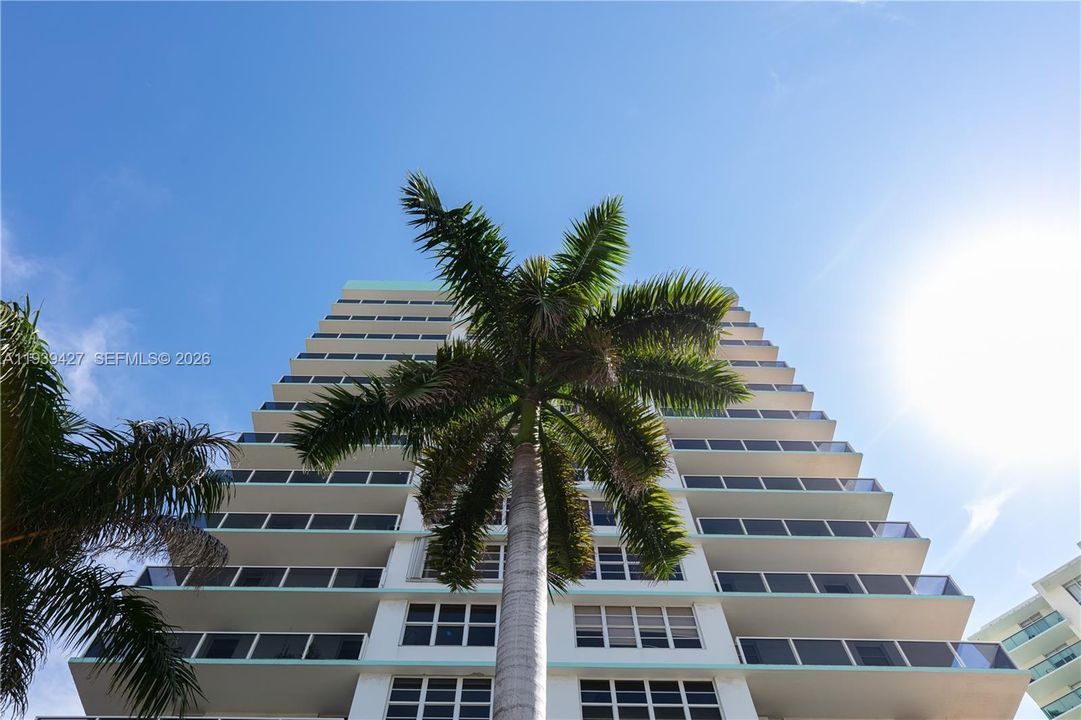 For Rent: $4,000 (1 beds, 1 baths, 847 Square Feet)