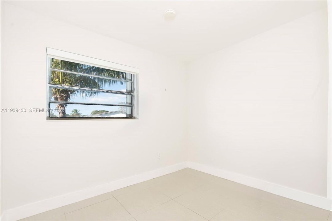 For Sale: $515,000 (3 beds, 2 baths, 936 Square Feet)