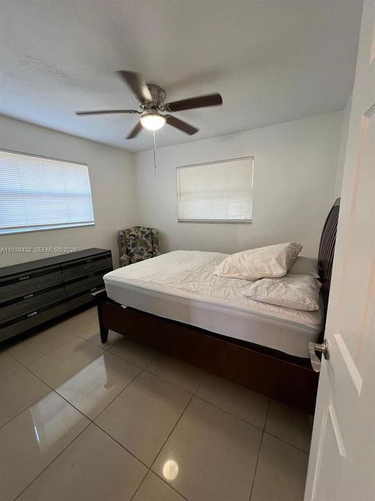 For Rent: $2,200 (2 beds, 1 baths, 792 Square Feet)