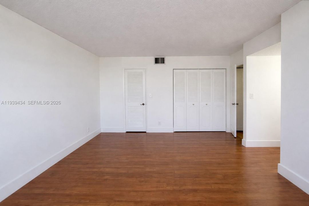 For Rent: $2,750 (2 beds, 2 baths, 1350 Square Feet)