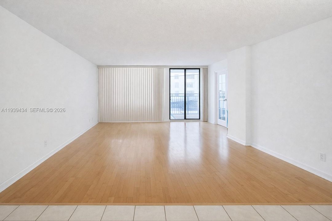 For Rent: $2,750 (2 beds, 2 baths, 1350 Square Feet)