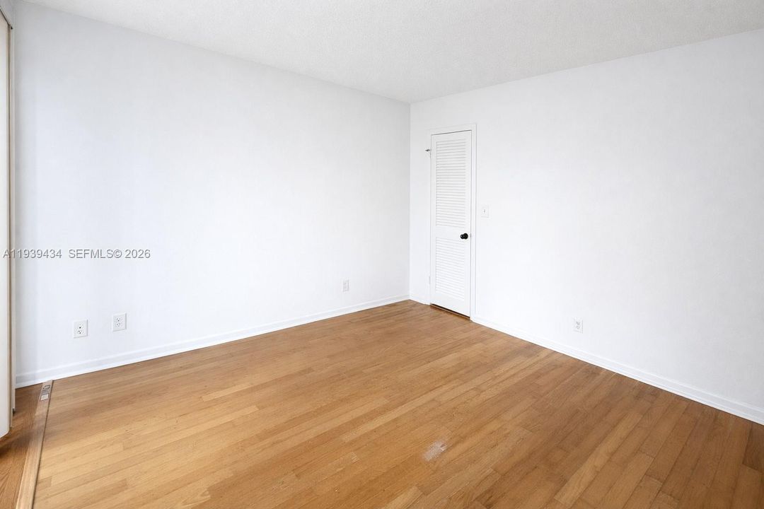 For Rent: $2,750 (2 beds, 2 baths, 1350 Square Feet)