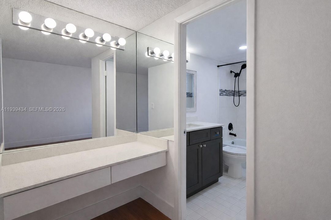 For Rent: $2,750 (2 beds, 2 baths, 1350 Square Feet)