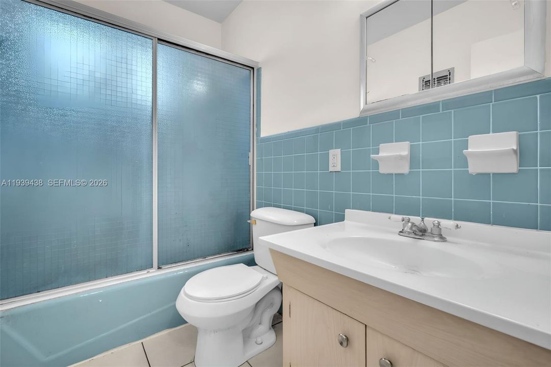 出租: $2,400 (2 贝兹, 2 浴室, 1315 平方英尺)