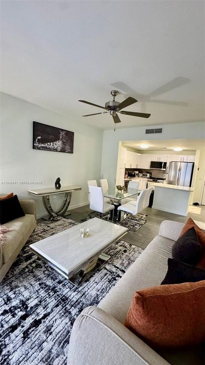 For Rent: $2,500 (1 beds, 1 baths, 672 Square Feet)
