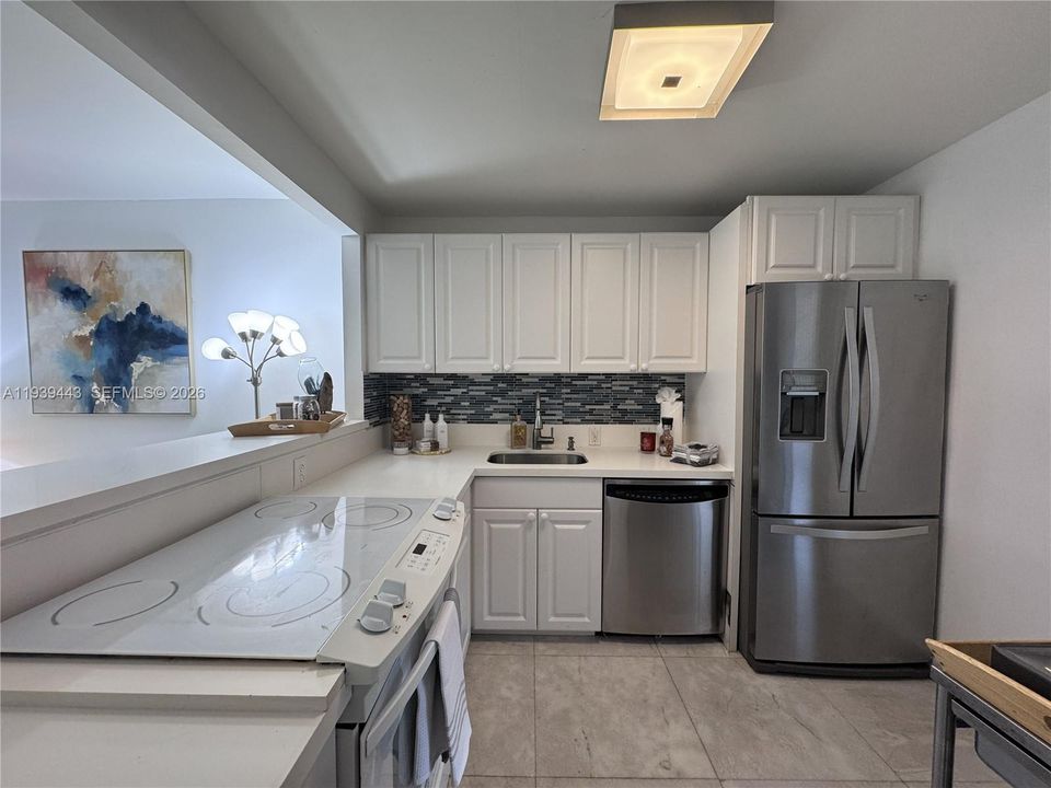 出租: $2,200 (1 贝兹, 1 浴室, 741 平方英尺)