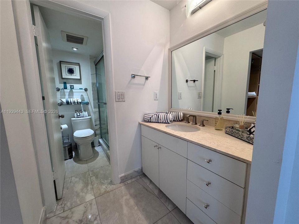 出租: $2,200 (1 贝兹, 1 浴室, 741 平方英尺)