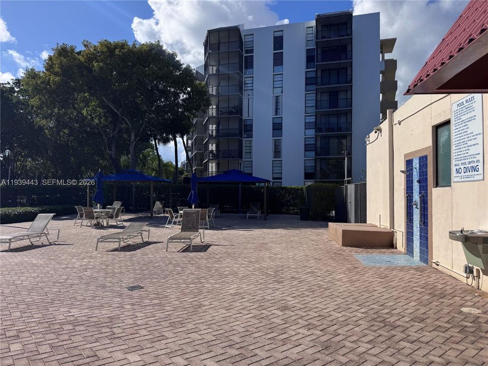 出租: $2,200 (1 贝兹, 1 浴室, 741 平方英尺)