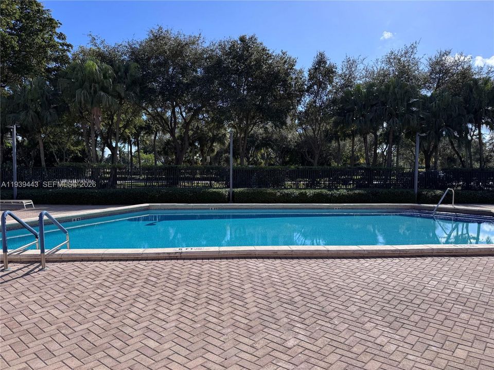 出租: $2,200 (1 贝兹, 1 浴室, 741 平方英尺)