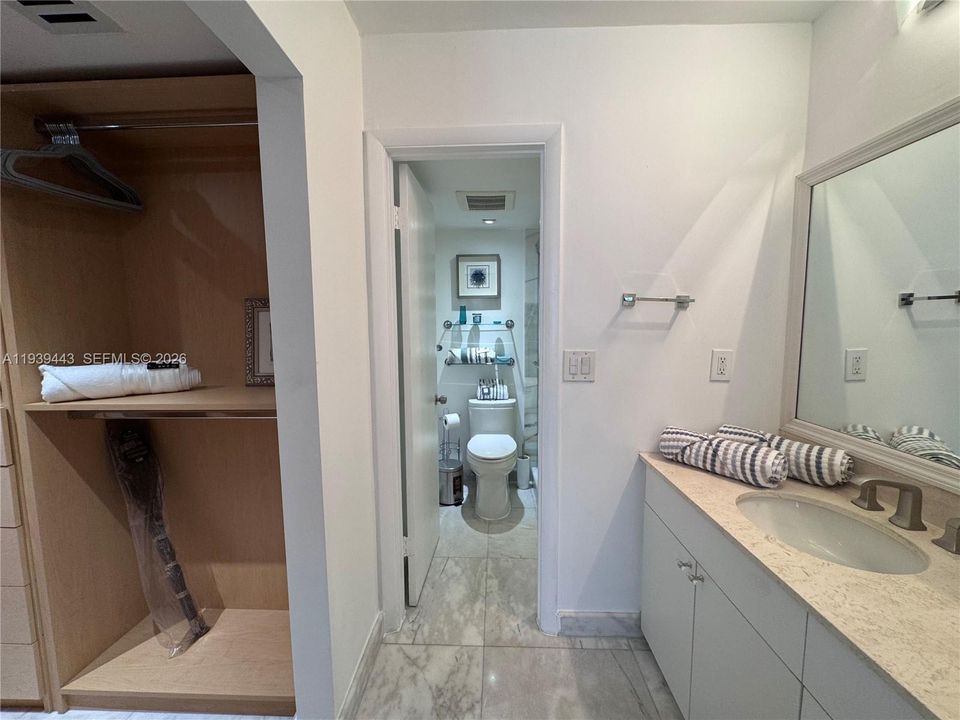 出租: $2,200 (1 贝兹, 1 浴室, 741 平方英尺)