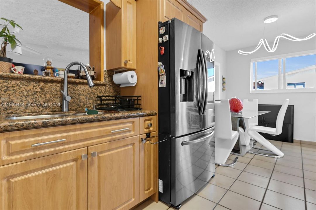 待售: $649,900 (4 贝兹, 2 浴室, 1843 平方英尺)