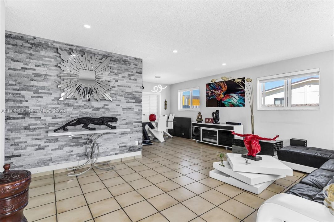 待售: $649,900 (4 贝兹, 2 浴室, 1843 平方英尺)