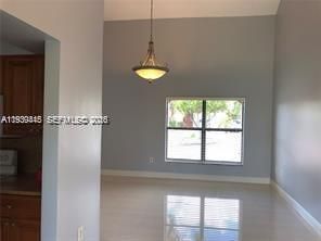 For Rent: $3,900 (4 beds, 3 baths, 1614 Square Feet)